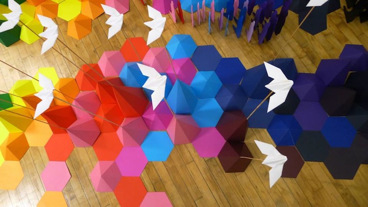 Paysage Coloré d'Origami en Papier et de Bois (1)